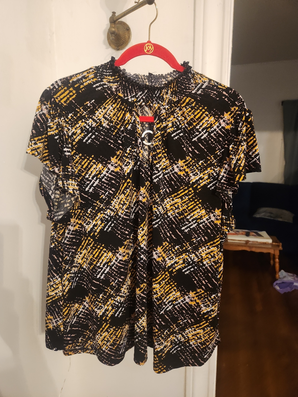 Women's Short-Sleeve Printed Shirt in Black and Yellow